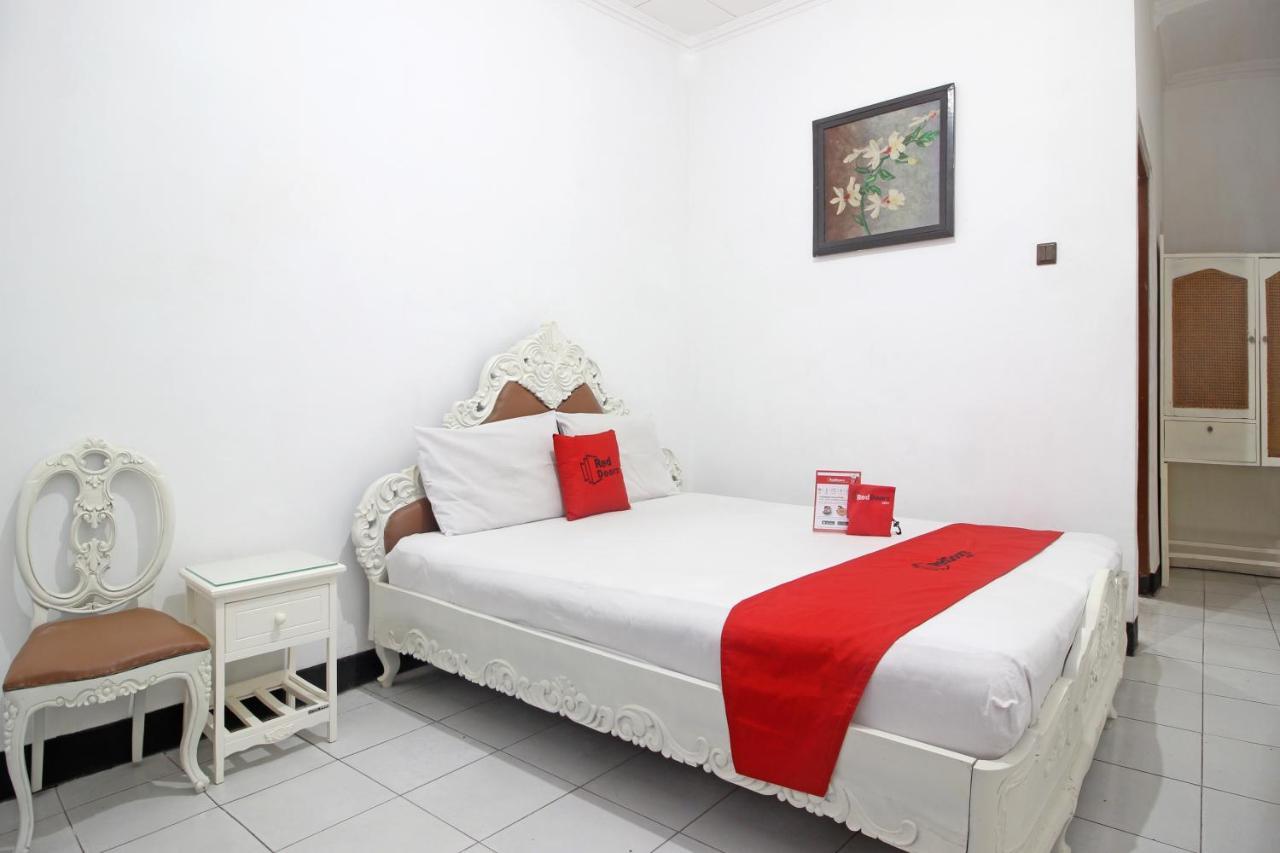 Reddoorz Plus @ Taman Siswa 3 Yogyakarta Exterior photo