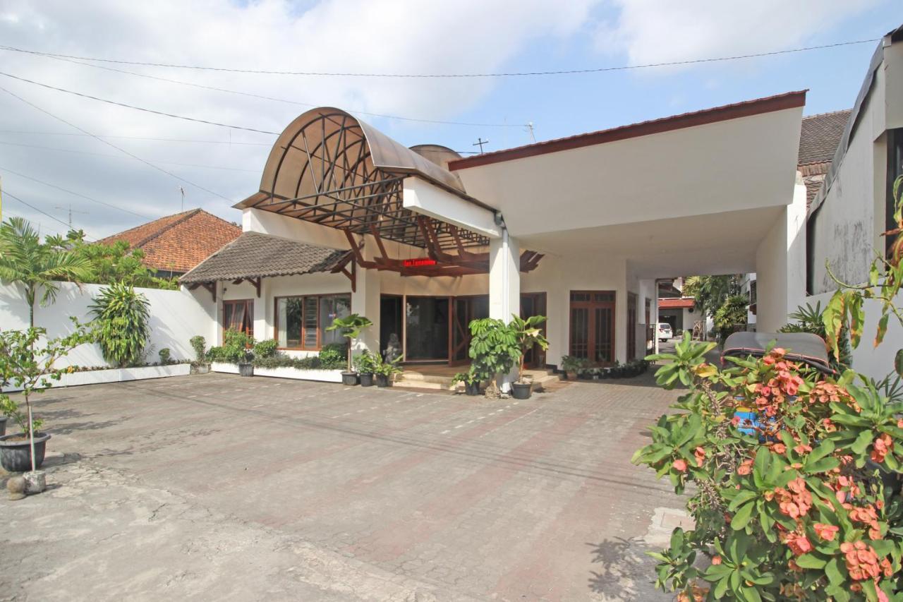 Reddoorz Plus @ Taman Siswa 3 Yogyakarta Exterior photo